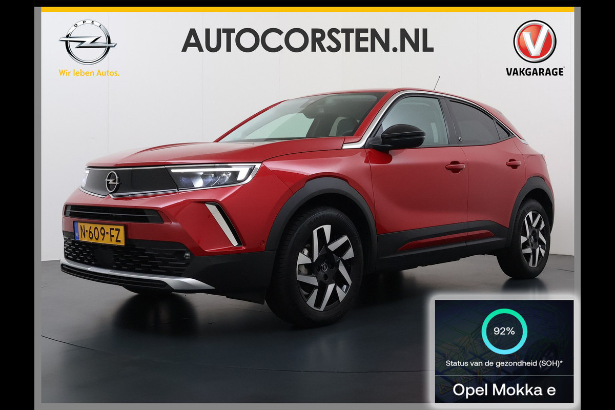 Opel Mokka-e 50kWh SOH 92% 3-Fase Laden Warmtepomp 360°Camera Apple Carplay Android Auto Pdc Navi Ecc Elegance SOH 92% DAB Led Lmv 17" Regen-Lichtsensor Isofix Privacy Glas Keyless Origineel Nederlandse Auto
