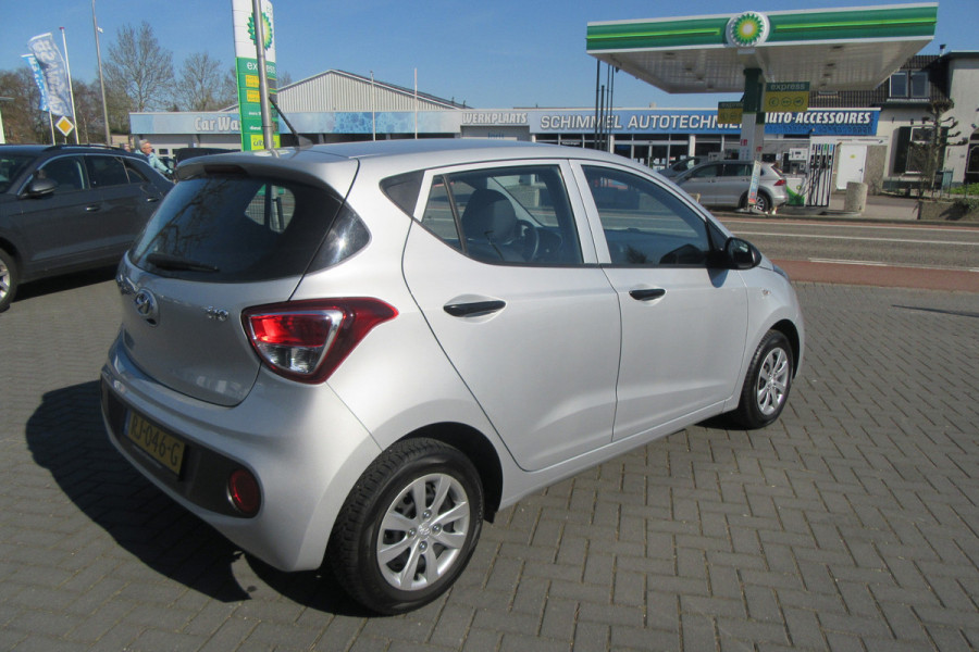Hyundai i10 1.0i i-Motion, Airco, 4 Seizoenenbanden
