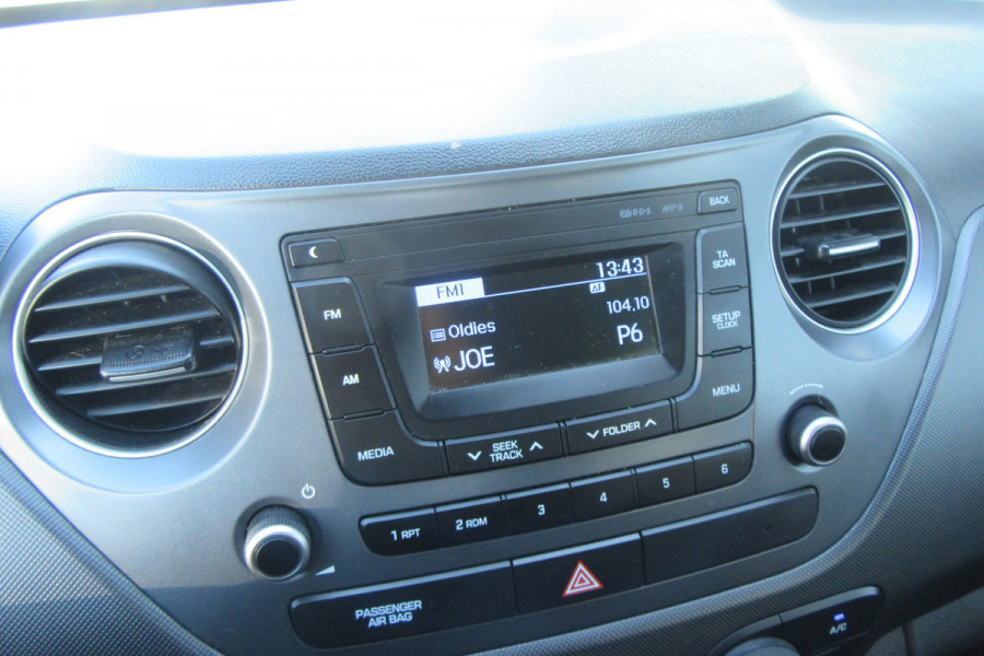 Hyundai i10 1.0i i-Motion, Airco, 4 Seizoenenbanden