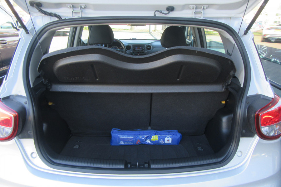 Hyundai i10 1.0i i-Motion, Airco, 4 Seizoenenbanden