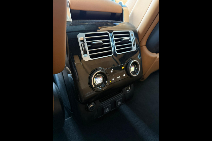 Land Rover Range Rover P400e Autobiography Panoramadak Luchtvering Head-up display Lederen bekleding Drive Pro Pack 360 camera Stoel ventilatie