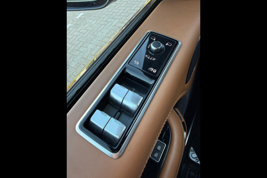 Land Rover Range Rover P400e Autobiography Panoramadak Luchtvering Head-up display Lederen bekleding Drive Pro Pack 360 camera Stoel ventilatie