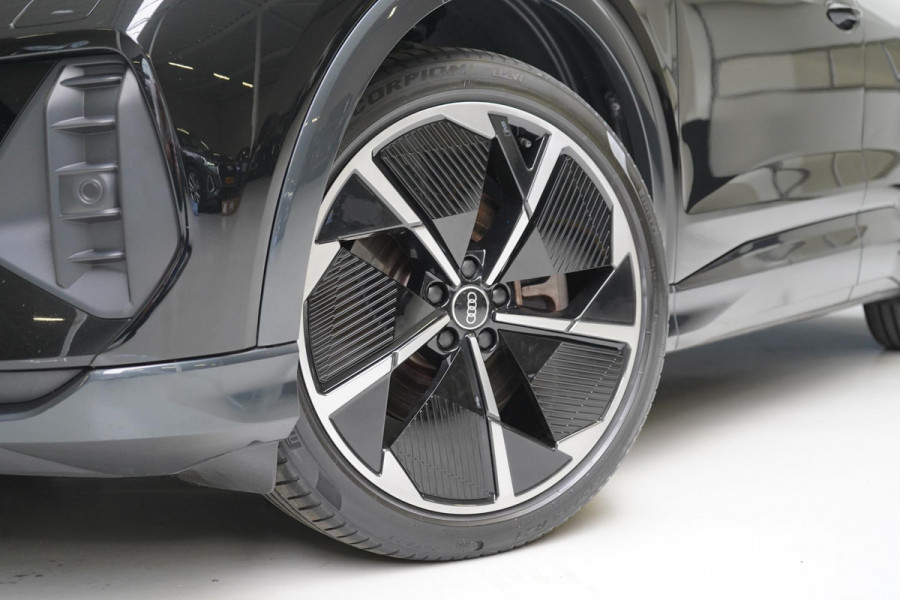 Audi Q4 e-tron 40 Launch edition Advanced Plus 77 kWh | SoH 93% | Panoramadak | Adaptive Cruise | Navigatie | Carplay | Stoelverwarming