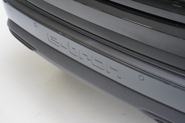 Audi Q4 e-tron 40 Launch edition Advanced Plus 77 kWh | SoH 93% | Panoramadak | Adaptive Cruise | Navigatie | Carplay | Stoelverwarming