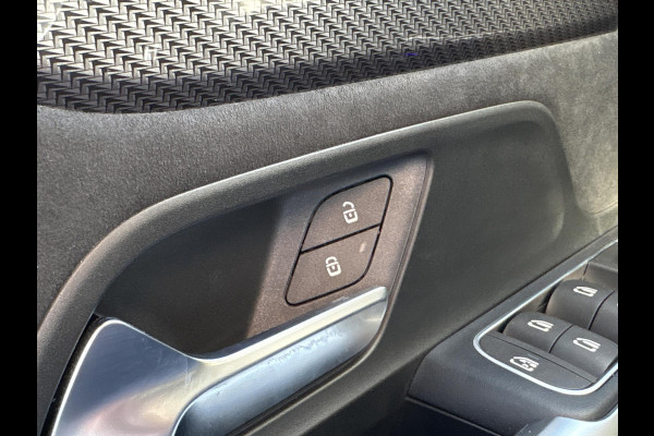 Mercedes-Benz B-Klasse 250 e Star Edition AMG Line | PHEV | Stoelverwarming | Camera | Sportstoelen | Climate control | BTW verrekenbaar
