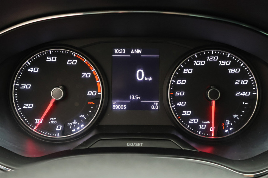 Seat Arona 1.0 TSI Style Business Intense Camera, Keyless, Apple Carplay, Trekhaak, ACC