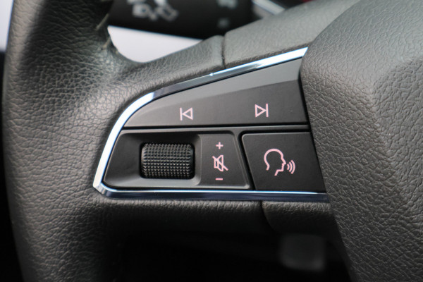 Seat Arona 1.0 TSI Style Business Intense Camera, Keyless, Apple Carplay, Trekhaak, ACC