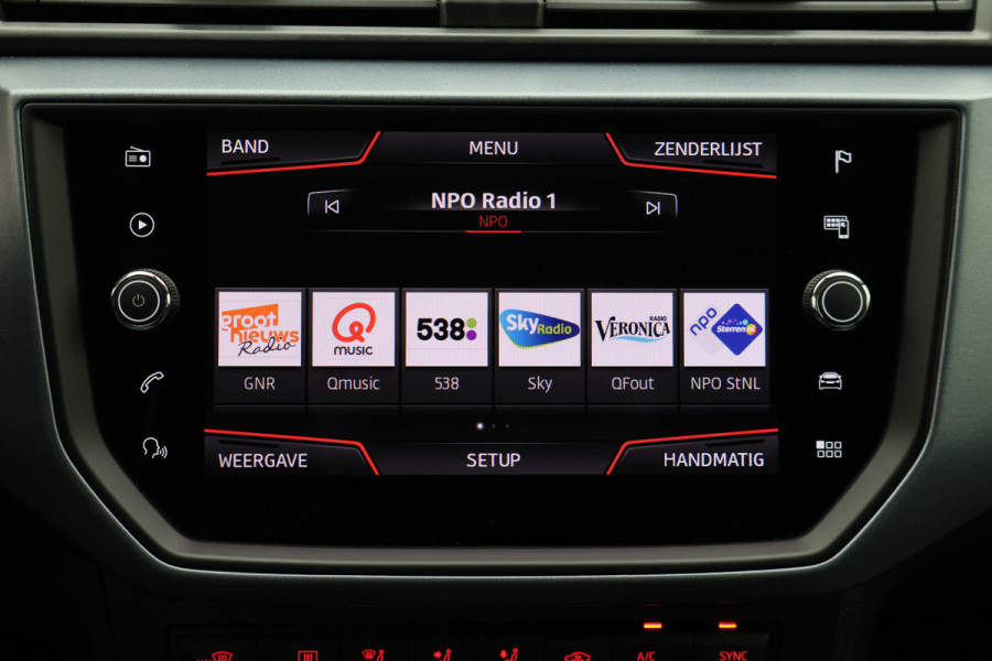 Seat Arona 1.0 TSI Style Business Intense Camera, Keyless, Apple Carplay, Trekhaak, ACC