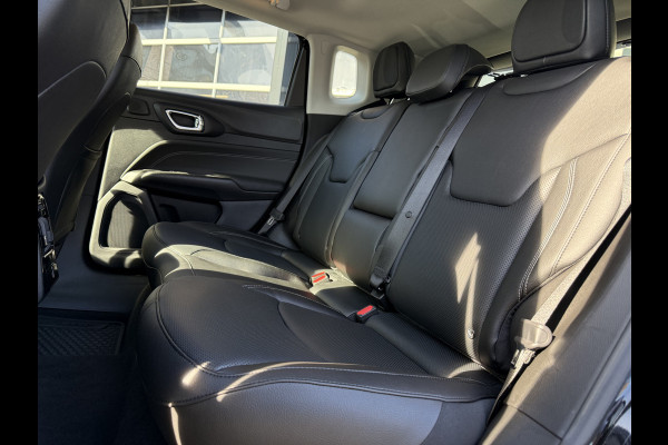 Jeep Compass 4xe 240 Plug-in Hybrid Electric S Summit Full option