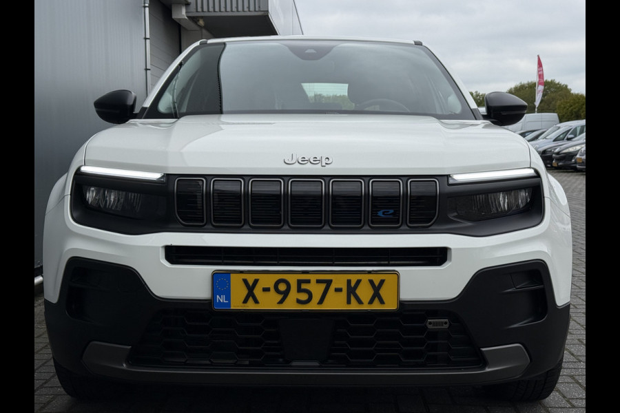 Jeep Avenger BWJ 12-2023 | 157PK Longitude 54 kWh AUTOMAAT | | NAVI | CLIMA | CRUISE | CARPLAY | KEYLESS | PDC | LMV | PRIVACY GLASS |