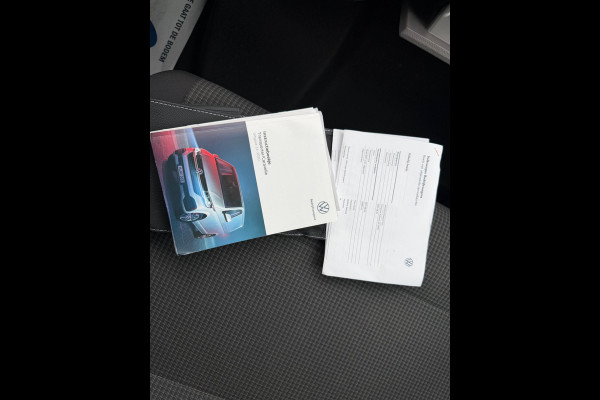 Volkswagen Transporter 2.0 TDI L1H1 / Trekhaak / 3 zits / Cruise / Airco