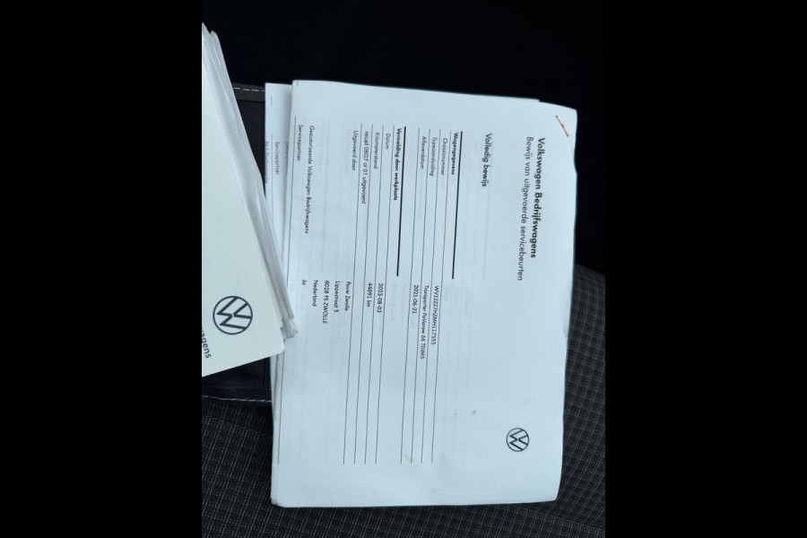 Volkswagen Transporter 2.0 TDI L1H1 / Trekhaak / 3 zits / Cruise / Airco