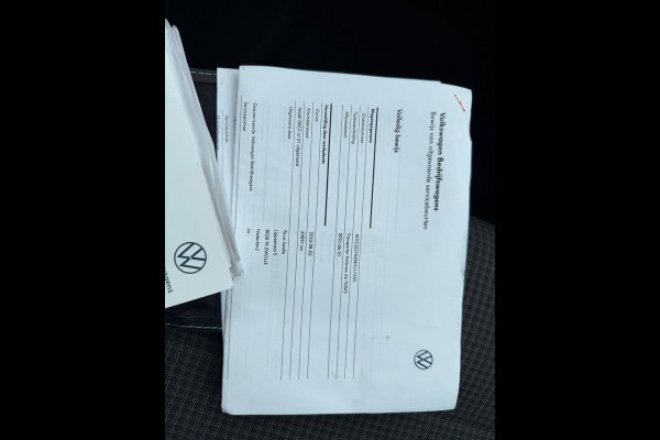 Volkswagen Transporter 2.0 TDI L1H1 / Trekhaak / 3 zits / Cruise / Airco