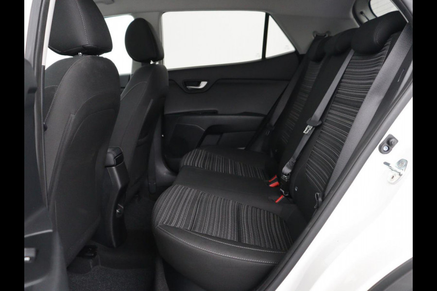 Kia Stonic 1.0 T-GDi MHEV DynamicPlusLine | Adaptive cruise | Carplay | Camera | Keyless | Climate control | DAB | Navigatie | Bluetooth | Parkeerhulp