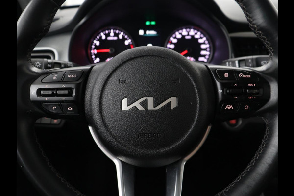 Kia Stonic 1.0 T-GDi MHEV DynamicPlusLine | Adaptive cruise | Carplay | Camera | Keyless | Climate control | DAB | Navigatie | Bluetooth | Parkeerhulp