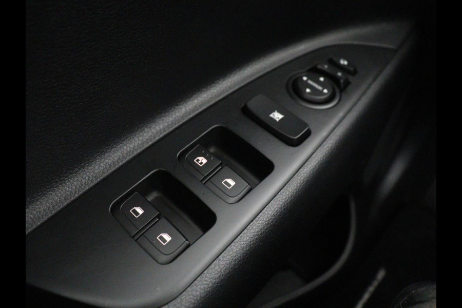 Kia Stonic 1.0 T-GDi MHEV DynamicPlusLine | Adaptive cruise | Carplay | Camera | Keyless | Climate control | DAB | Navigatie | Bluetooth | Parkeerhulp