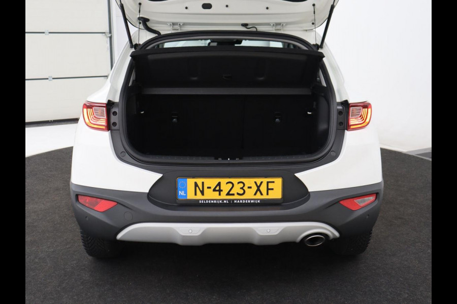 Kia Stonic 1.0 T-GDi MHEV DynamicPlusLine | Adaptive cruise | Carplay | Camera | Keyless | Climate control | DAB | Navigatie | Bluetooth | Parkeerhulp