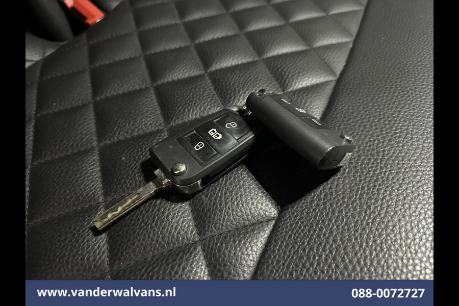 Volkswagen Transporter 2.0 TDI R line L2H1 Euro6 Airco | Camera | LM Velgen | Leder | Imperiaal | Apple Carplay Android Auto, Sidebars, Bijrijdersbank