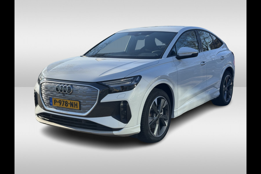 Audi Q4 Sportback e-tron 40 Launch edition Advanced 77 kWh / SOH 93,8% / CarPlay / Matrix LED / Sportstoelen / Sonos Audio / Virtual Cockpit / Parkeerhulp V+A / Intr.voorverwarming / Stoelverwarming / DAB / Cruise Control