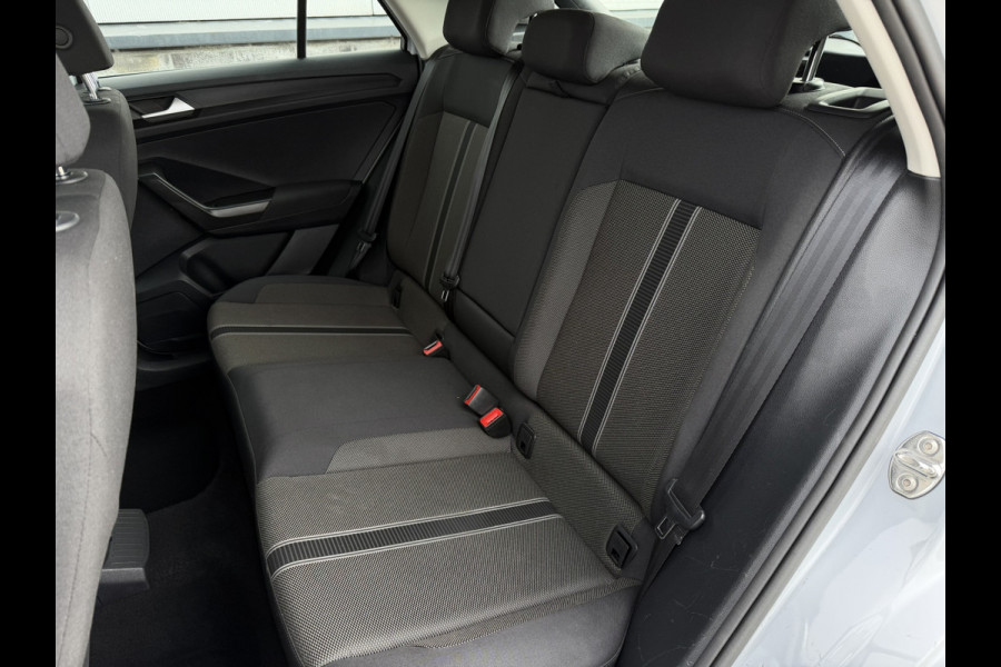 Volkswagen T-Roc 1.0 TSI Style Business | Adaptive Cruise | Climate | Carplay | DAB | Navi