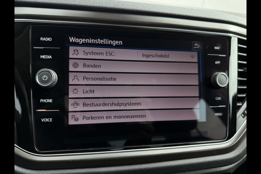 Volkswagen T-Roc 1.0 TSI Style Business | Adaptive Cruise | Climate | Carplay | DAB | Navi