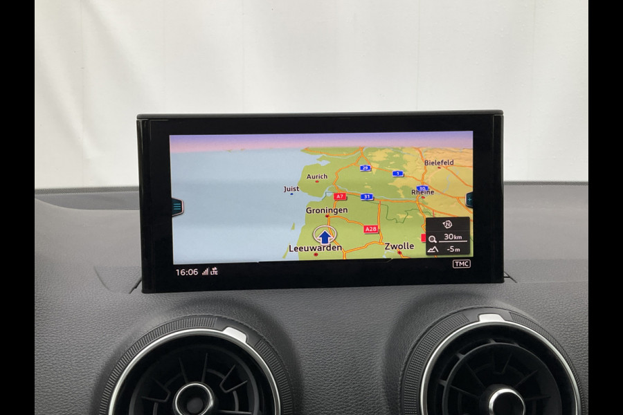Audi Q2 1.6 TDI Sport Pro Line Pano.dak Leer Virtual DAB Trekhaak