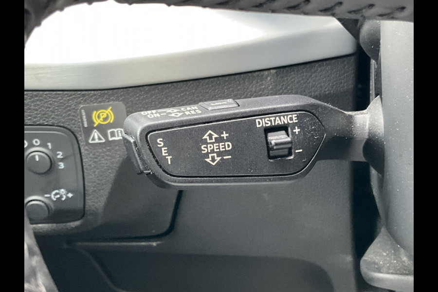 Audi Q2 1.6 TDI Sport Pro Line Pano.dak Leer Virtual DAB Trekhaak