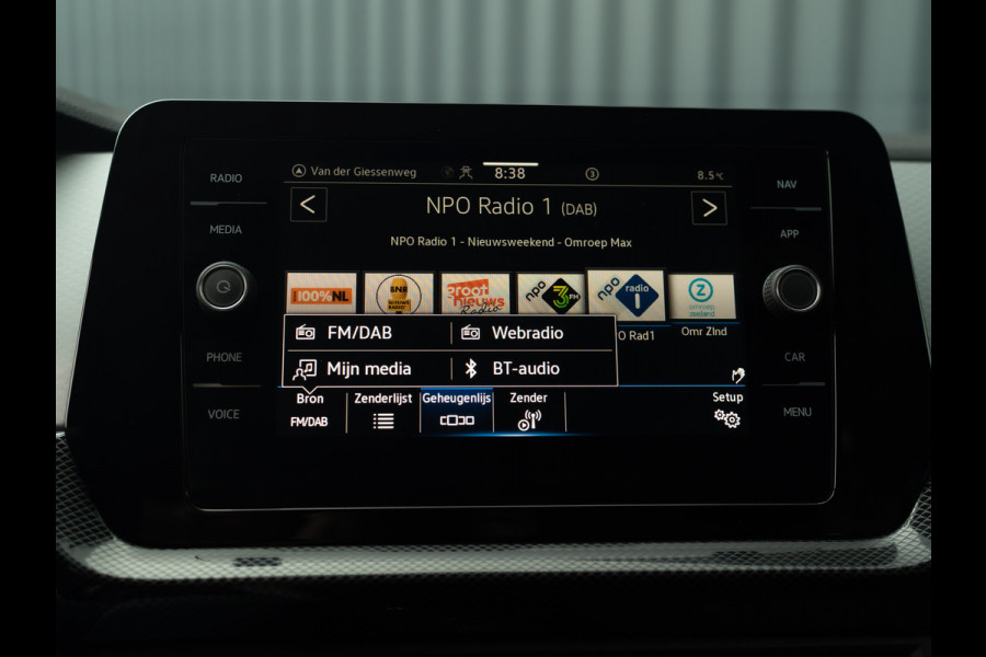 Volkswagen T-Cross 1.0 TSI Life Edition | Keyless | Camera | Stoelverw. | Prijs Rijklaar!!