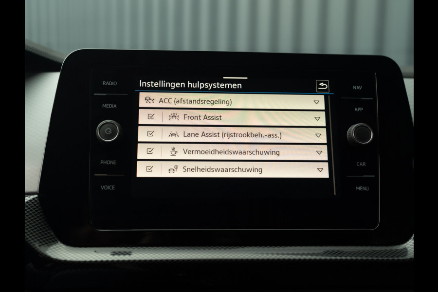 Volkswagen T-Cross 1.0 TSI Life Edition | Keyless | Camera | Stoelverw. | Prijs Rijklaar!!