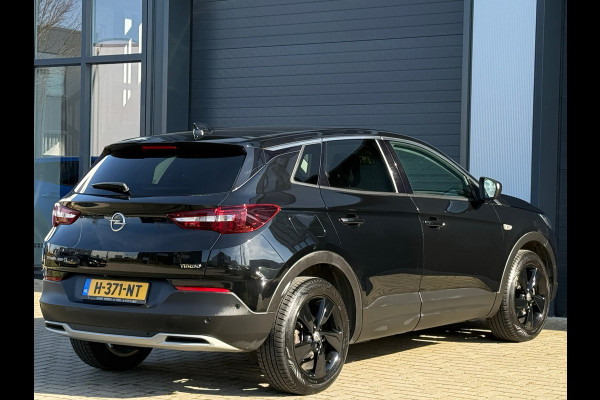 Opel Grandland X 1.2 Turbo PANO / CARPLAY / CAMERA / AUTOMAAT / STUURVERWARMING / WINTERPAKKET /