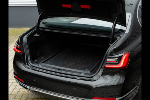 BMW 7 Serie 745e - Individual - Stoelventilatie + Massage - Driving Ass Prof - Active Steering
