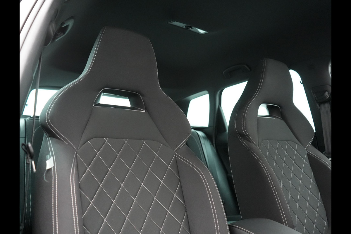 Škoda Karoq 1.5 TSI ACT Sportline Business DSG 150pk | Adaptive Cruise | Camera | Matrix LED | RS Sportstoelen Verwarmd | 18"L.M | Adaptive Onderstel | Keyless | Sfeerverlichting | Apple Carplay | Virtual | Navigatie | DAB |