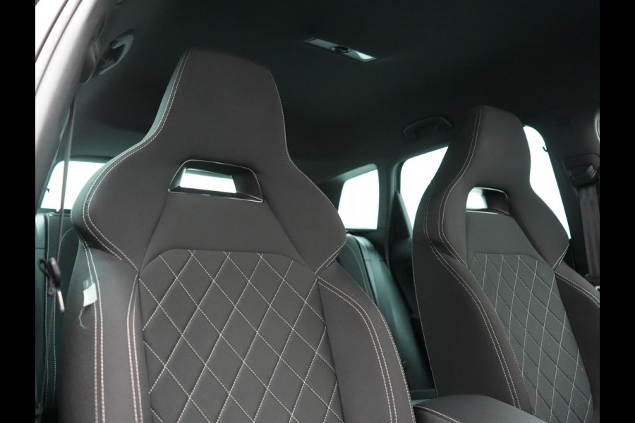 Škoda Karoq 1.5 TSI ACT Sportline Business DSG 150pk | Adaptive Cruise | Camera | Matrix LED | RS Sportstoelen Verwarmd | 18"L.M | Adaptive Onderstel | Keyless | Sfeerverlichting | Apple Carplay | Virtual | Navigatie | DAB |