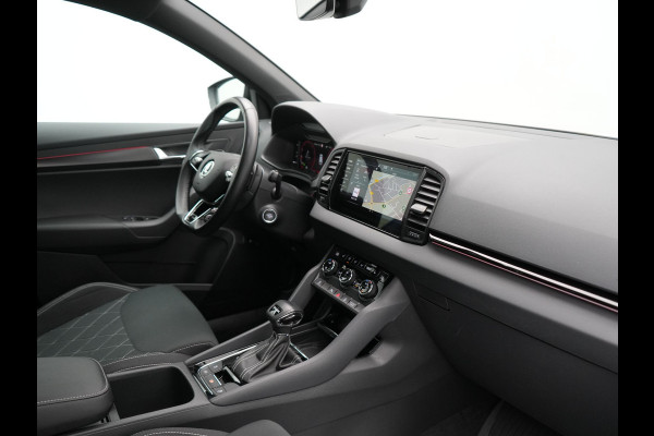 Škoda Karoq 1.5 TSI ACT Sportline Business DSG 150pk | Adaptive Cruise | Camera | Matrix LED | RS Sportstoelen Verwarmd | 18"L.M | Adaptive Onderstel | Keyless | Sfeerverlichting | Apple Carplay | Virtual | Navigatie | DAB |