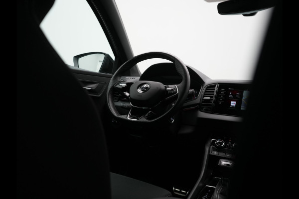 Škoda Karoq 1.5 TSI ACT Sportline Business DSG 150pk | Adaptive Cruise | Camera | Matrix LED | RS Sportstoelen Verwarmd | 18"L.M | Adaptive Onderstel | Keyless | Sfeerverlichting | Apple Carplay | Virtual | Navigatie | DAB |