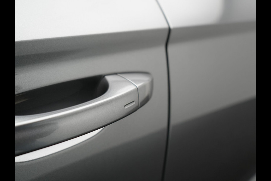 Škoda Karoq 1.5 TSI ACT Sportline Business DSG 150pk | Adaptive Cruise | Camera | Matrix LED | RS Sportstoelen Verwarmd | 18"L.M | Adaptive Onderstel | Keyless | Sfeerverlichting | Apple Carplay | Virtual | Navigatie | DAB |