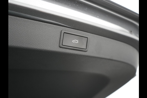 Škoda Karoq 1.5 TSI ACT Sportline Business DSG 150pk | Adaptive Cruise | Camera | Matrix LED | RS Sportstoelen Verwarmd | 18"L.M | Adaptive Onderstel | Keyless | Sfeerverlichting | Apple Carplay | Virtual | Navigatie | DAB |