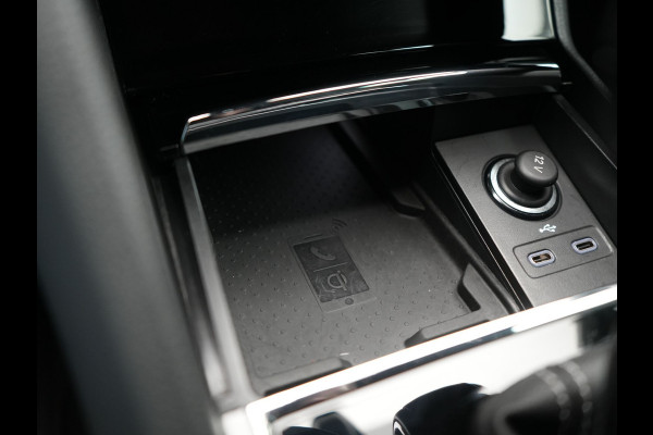 Škoda Karoq 1.5 TSI ACT Sportline Business DSG 150pk | Adaptive Cruise | Camera | Matrix LED | RS Sportstoelen Verwarmd | 18"L.M | Adaptive Onderstel | Keyless | Sfeerverlichting | Apple Carplay | Virtual | Navigatie | DAB |