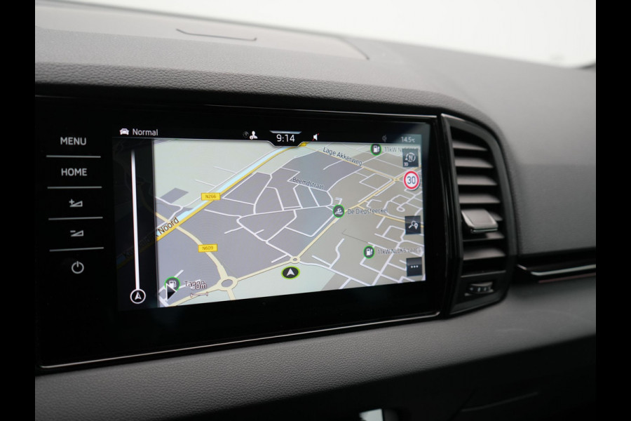 Škoda Karoq 1.5 TSI ACT Sportline Business DSG 150pk | Adaptive Cruise | Camera | Matrix LED | RS Sportstoelen Verwarmd | 18"L.M | Adaptive Onderstel | Keyless | Sfeerverlichting | Apple Carplay | Virtual | Navigatie | DAB |