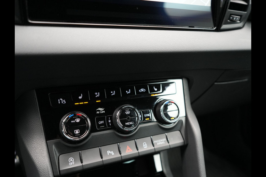 Škoda Karoq 1.5 TSI ACT Sportline Business DSG 150pk | Adaptive Cruise | Camera | Matrix LED | RS Sportstoelen Verwarmd | 18"L.M | Adaptive Onderstel | Keyless | Sfeerverlichting | Apple Carplay | Virtual | Navigatie | DAB |