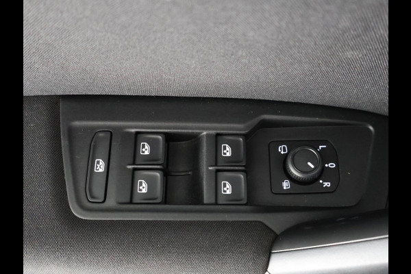 Volkswagen Tiguan 1.5 TSI Life Business | Navigatie | Camera | Cruise Control Adaptieve |