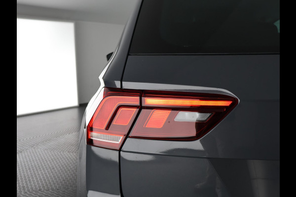 Volkswagen Tiguan 1.5 TSI Life Business | Navigatie | Camera | Cruise Control Adaptieve |