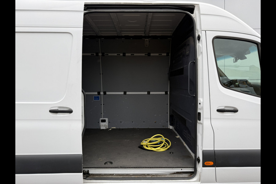 Mercedes-Benz eSprinter 312 55kWh 168km WLTP 93.1% (SOH) 80kw Snelladen L2H2 Climate Control Camera Stoelverwarming Laadkabel