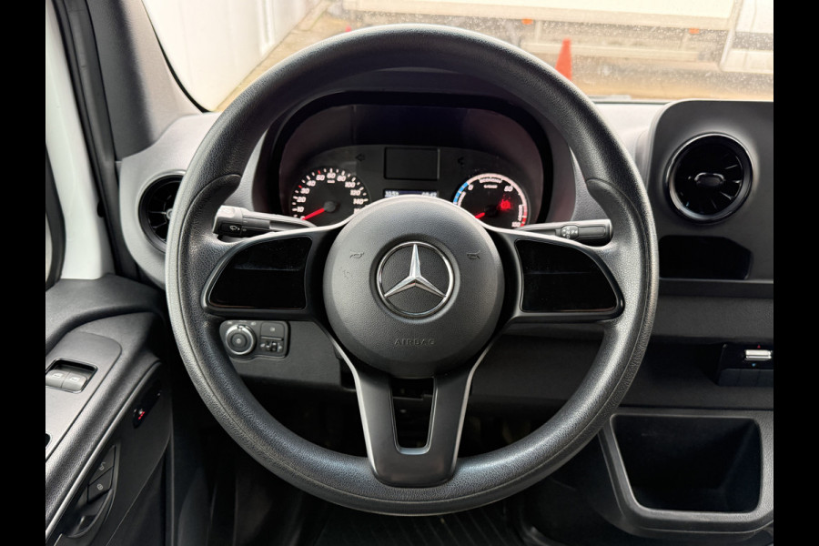 Mercedes-Benz eSprinter 312 55kWh 168km WLTP 93.1% (SOH) 80kw Snelladen L2H2 Climate Control Camera Stoelverwarming Laadkabel