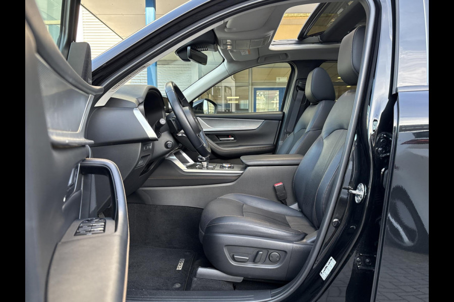 Mazda CX-60 2.5 e-SkyActiv PHEV Homura | Dealer onderhouden | Panoramadak | Adaptive Cruise | 360 Camera | Elek. Achterklep | Stoel- Verwarming & Ventilatie | BTW Auto |