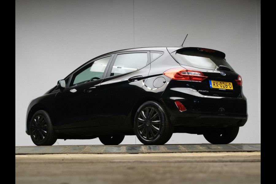 Ford Fiesta 1.1 Trend Sport (APPLE CARPLAY,NAVI,CRUISE,BLACK EDITION,ELEKTRISCH PAKKET,SPORTSTOELEN,NETTE STAAT)