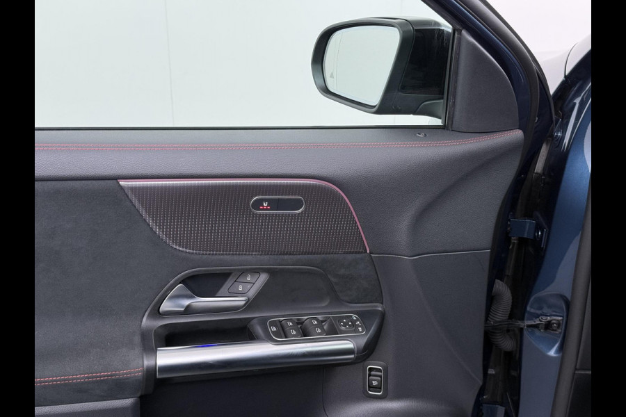 Mercedes-Benz EQA 250 AMG Line 67 kWh VAN € 34.900,- NU VOOR SLECHTS € 31.877,- | UW LENTEVOORDEEL € 4.023,-! | SOH 94% | DISTRONIC ADAPTIVE CRUISE | PANORAMADAK | 360 CAMERA | SFEERVERLICHTING | RIJKLAAR MET 12 MND BOVAG GARANTIE