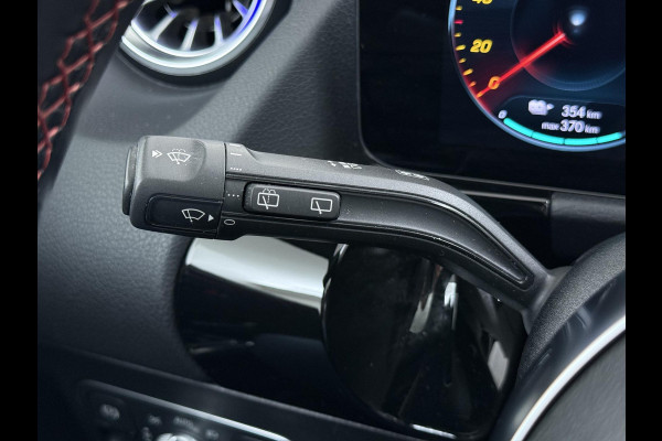 Mercedes-Benz EQA 250 AMG Line 67 kWh VAN € 34.900,- NU VOOR SLECHTS € 31.877,- | UW LENTEVOORDEEL € 4.023,-! | SOH 94% | DISTRONIC ADAPTIVE CRUISE | PANORAMADAK | 360 CAMERA | SFEERVERLICHTING | RIJKLAAR MET 12 MND BOVAG GARANTIE