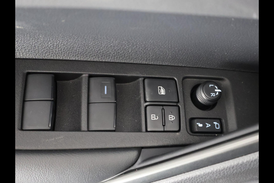 Toyota Corolla Cross Hybrid 140 Dynamic | Stuur-/Stoelverwarming | Elektrische Achterklep | Adaptieve Cruise Control |