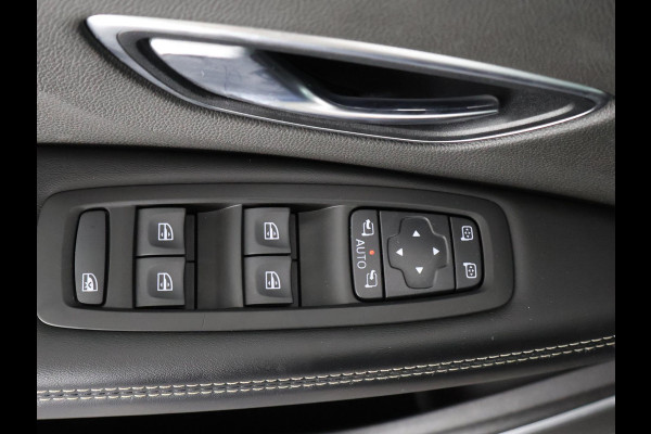 Renault Grand Scénic 1.3 TCe Initiale Paris Automaat | Leder | Bose Audio | Panoramadak